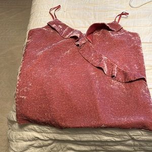 Like new velvet top